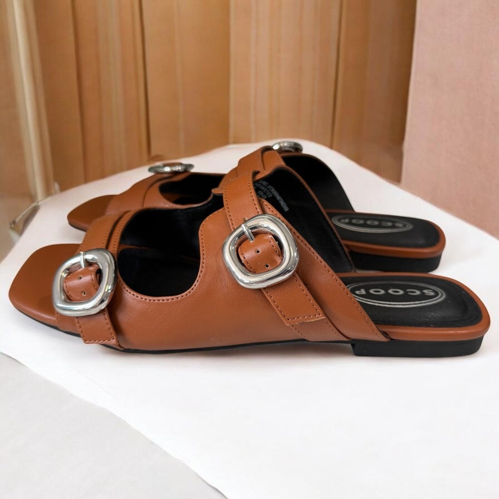 Scoop Cognac Double Buckle Sandals Minimalist Resort Coastal  Casual Flat SZ 8.5